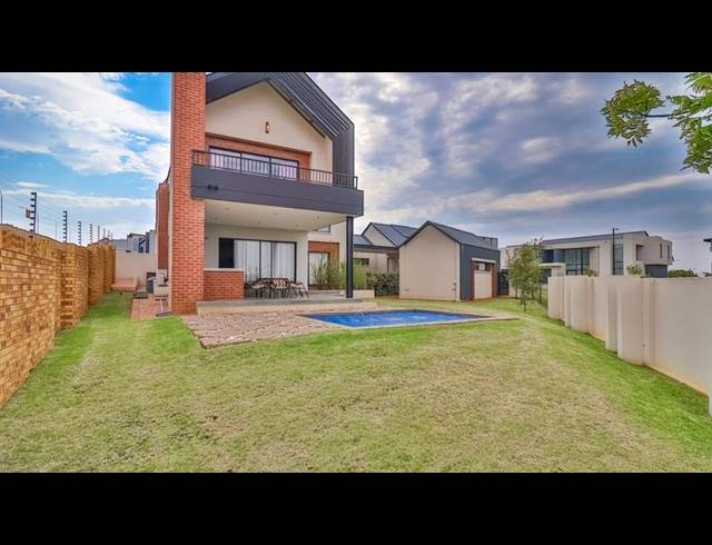 4 BEDROOM HOUSE FOR SALE IN MIDSTREAM HEIGHTS